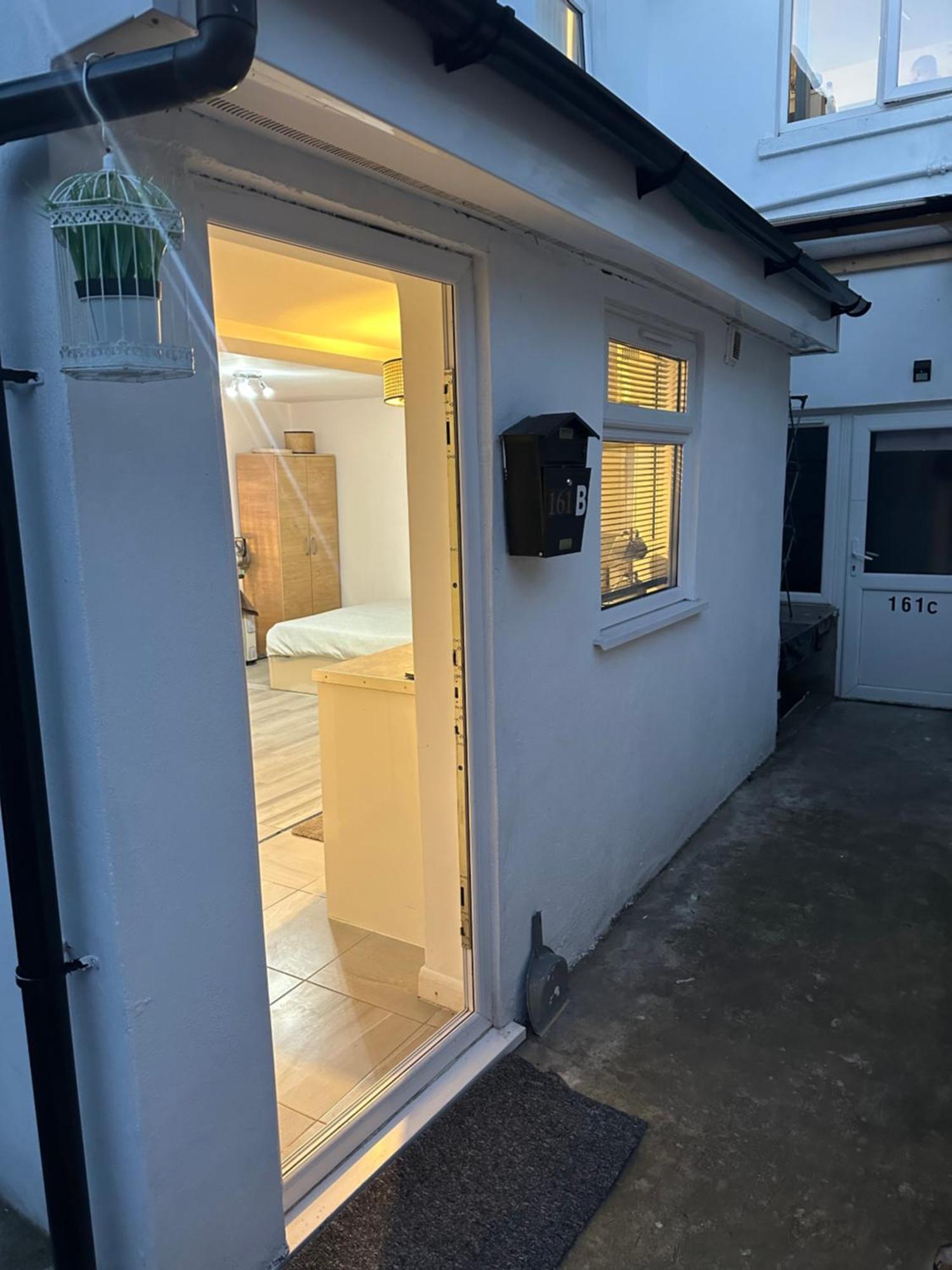 Stylish Studio Flat - Watford Junction - Harry Potter Bagian luar foto