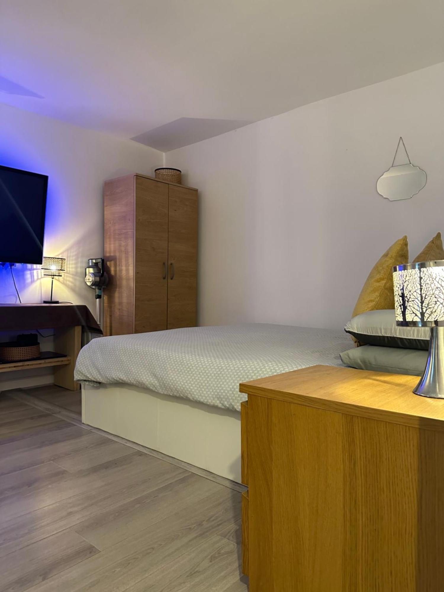 Stylish Studio Flat - Watford Junction - Harry Potter Bagian luar foto